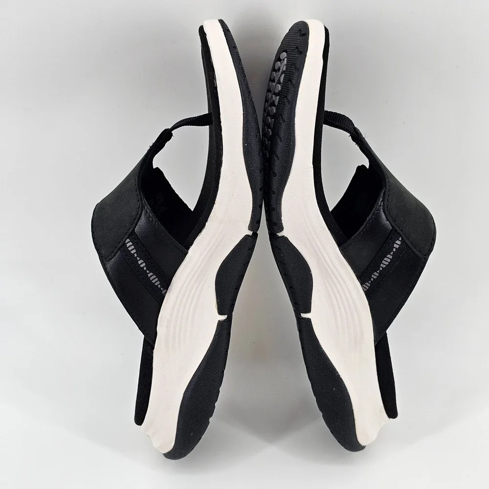 NIB Women's Clarks Wave2.0 Sea. Sandals Black Combi Size 6M